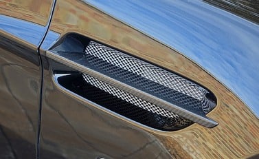 Aston Martin DB9 Volante 17