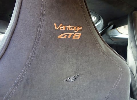 Aston Martin Vantage GT8 18