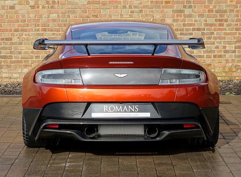 Aston Martin Vantage GT8 7