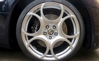 Alfa Romeo 8C Competizione 10