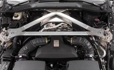 Aston Martin V8 Vantage 26