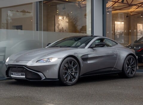 Aston Martin V8 Vantage 2