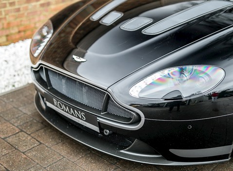 Aston Martin V12 Vantage S 21