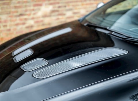 Aston Martin V12 Vantage S 24