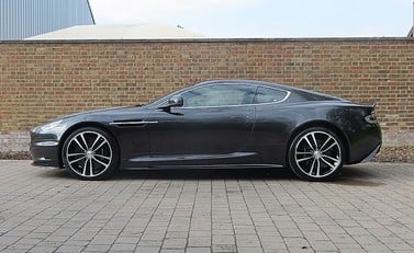 Aston Martin DBS Carbon Edition 10