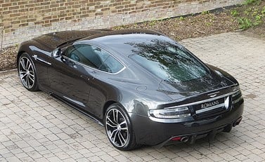 Aston Martin DBS Carbon Edition 13
