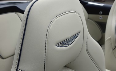 Aston Martin Vanquish Volante 21