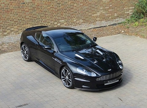 Aston Martin DBS Carbon Black 5
