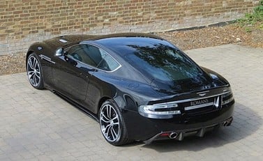 Aston Martin DBS Carbon Black 14
