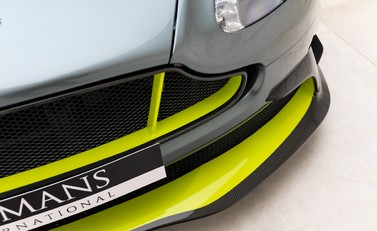 Aston Martin Vantage GT8 22