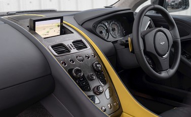 Aston Martin Vanquish S Ultimate 16