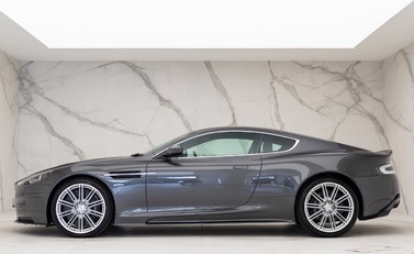 Aston Martin DBS 2