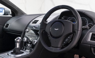 Aston Martin DBS 9