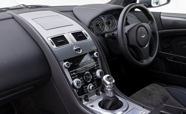 Aston Martin DBS 14