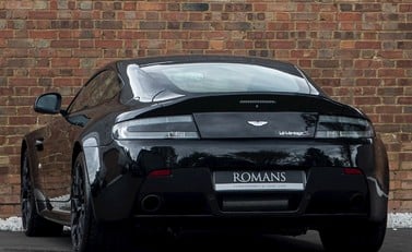Aston Martin V12 Vantage S 3