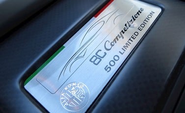 Alfa Romeo 8C Competizione 16