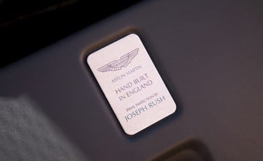 Aston Martin V12 Vantage S 34