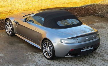 Aston Martin V8 Vantage S Roadster 11