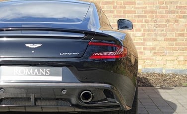 Aston Martin Vanquish Carbon Edition 14