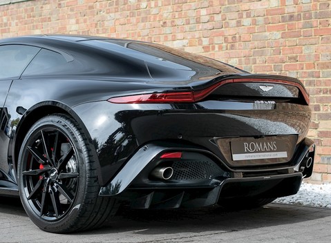 Aston Martin V8 Vantage 23