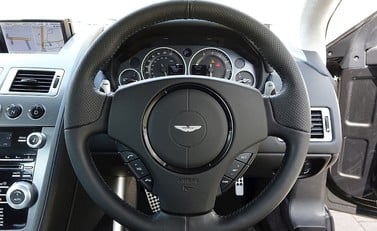 Aston Martin DBS 22