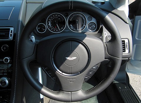 Aston Martin DBS 10