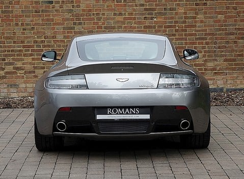 Aston Martin V8 Vantage S 10