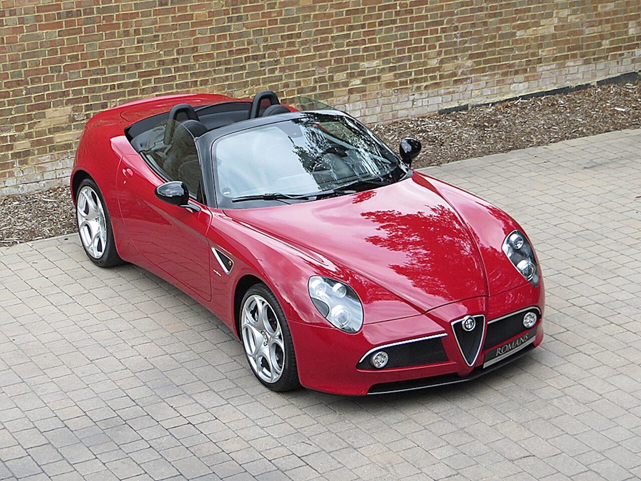Used Alfa Romeo 8C Spider for sale | Alfa Red