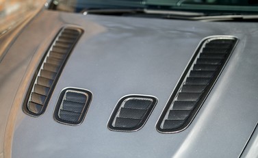 Aston Martin V12 Vantage S 26