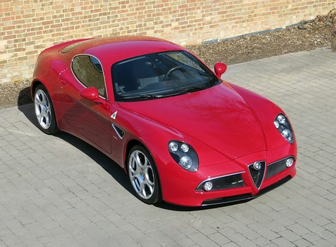 Alfa Romeo 8C Competizione 13