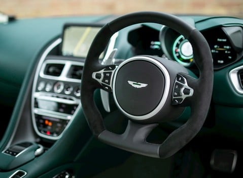 Aston Martin DBS Superleggera 11