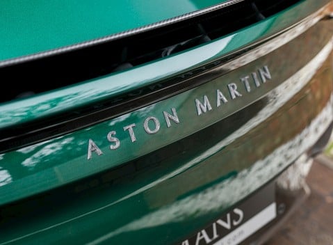 Aston Martin DBS Superleggera 30