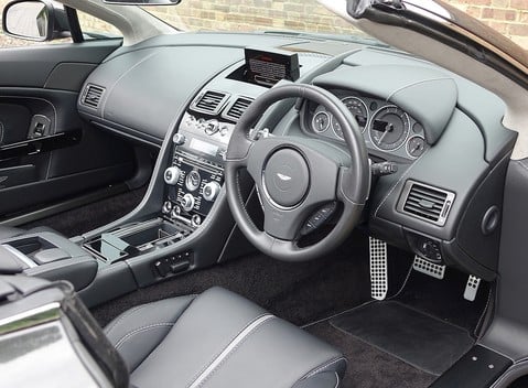 Aston Martin V12 Vantage S Roadster 18