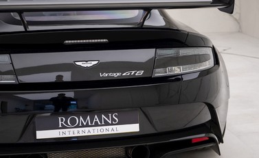 Aston Martin Vantage GT8 22