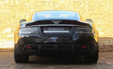 Aston Martin DBS Ultimate 8