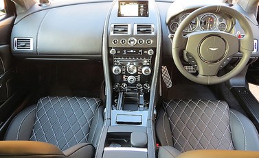 Aston Martin DBS Ultimate 16