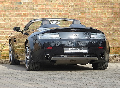 Aston Martin V8 Vantage N400 Roadster 6