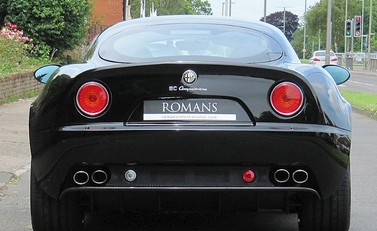 Alfa Romeo 8C Competizione 6