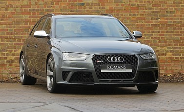 Audi RS4 Avant 1