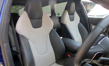 Audi RS6 Avant Plus 11