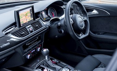Audi RS6 Avant Performance 16