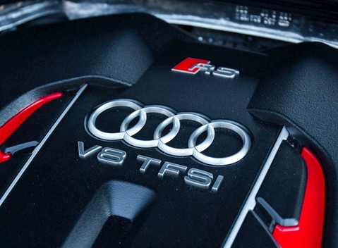 Audi RS6 Avant Performance 30