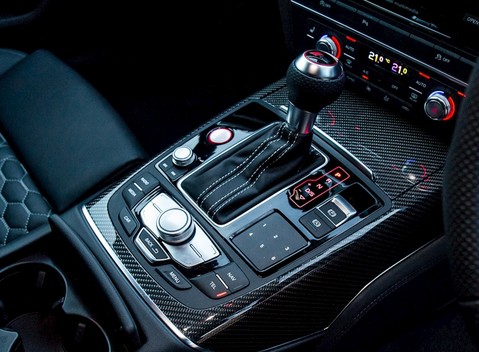 Audi RS6 Avant Performance 32