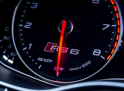 Audi RS6 Avant Performance 34