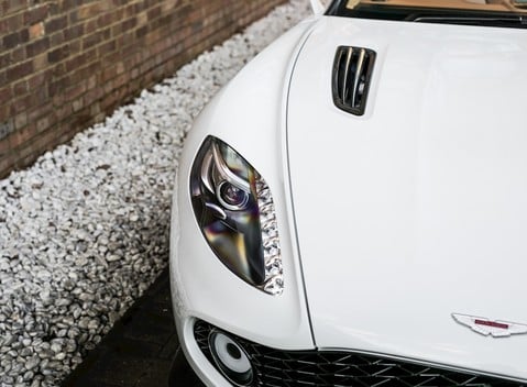 Aston Martin Zagato Vanquish Volante 27