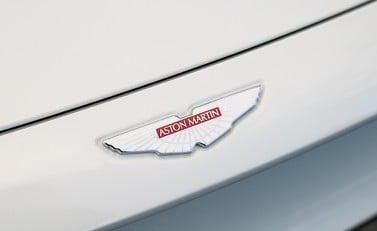 Aston Martin Zagato Vanquish Volante 30