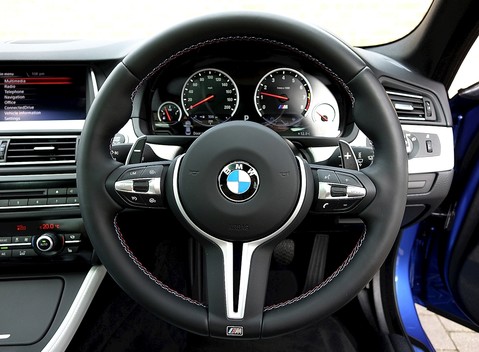 BMW M5 6