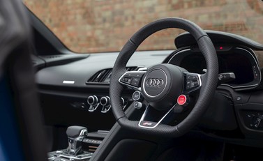 Audi R8 Spyder V10 Performance Carbon Black 13