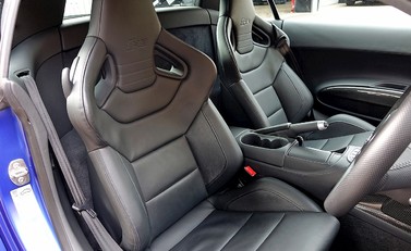 Audi R8 V10 Plus 9