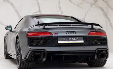 Audi R8 V10 Performance Carbon Black 3